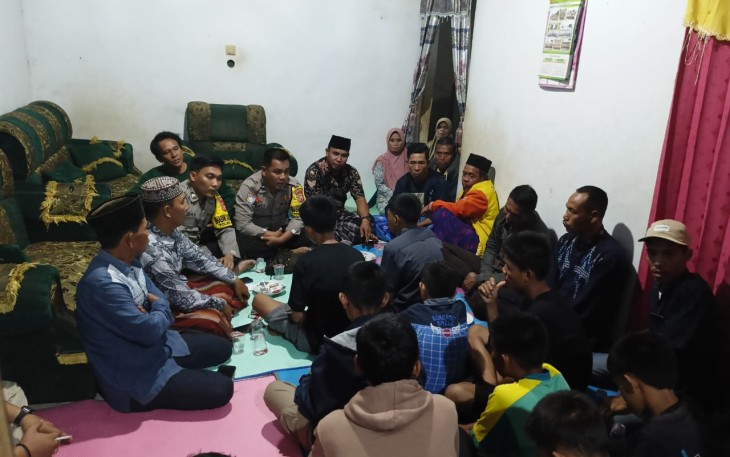 Bhabinkamtibmas Polsek Manna dan Bhabinkamtibmas Polsek Pino Laksanakan Problem Solving 