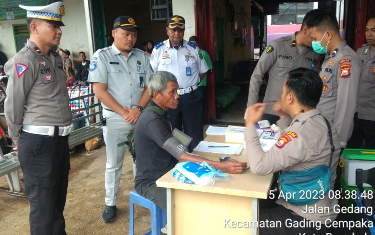 Wujudkan Keamanan dan Ketertiban Transportasi Lebaran, Direktorat Lalulintas Lakukan Cek Kesehatan Supir dan Kelayakan Kendaraan