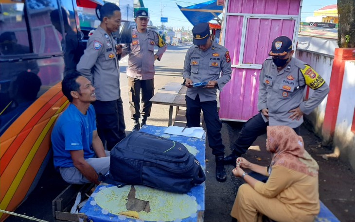 Polres Bengkulu Utara Dengarkan Keluhan Sopir Dijalan Raya Saat Jumat Curhat