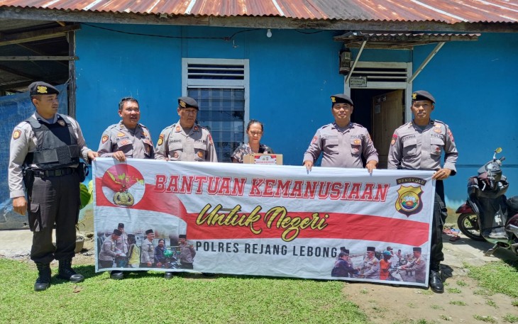 Polres Rejang Lebong Kembali Bagikan Bansos