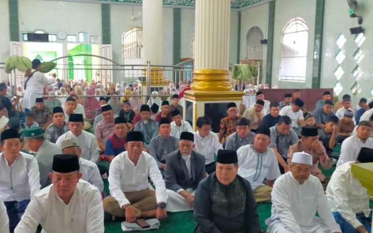 Kapolres Lebong dan Forkopimda Salat Idulfitri di Masjid Jamik Al Azhar