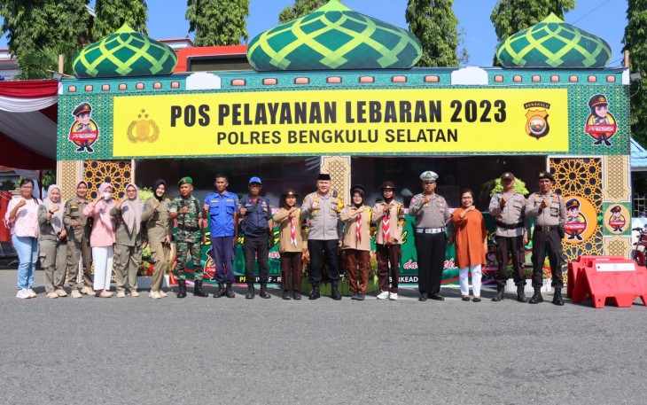 Kapolres Bengkulu Selatan Cek Pos Pelayanan Ops Ketupat Nala di Kecamatan Bunga Mas