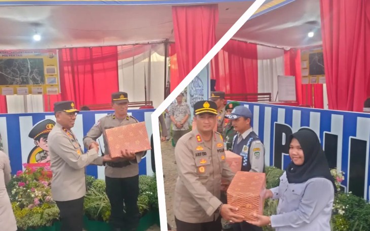 Wakapolda Kunjungi Pospam Simpang 6 Seluma, Berikan Bingkisan Kepada Petugas
