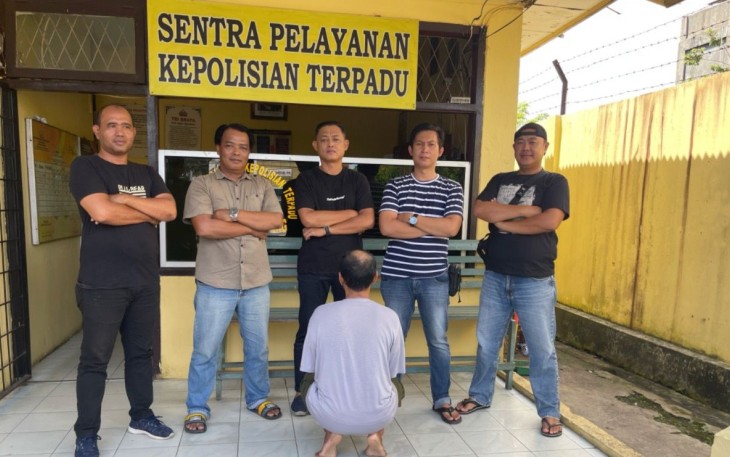 Pelaku saat ini ditahan di sel Polsek Ratu Agung,