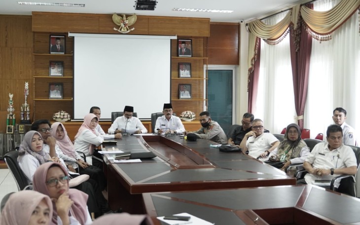 Menteri Koordinator Bidang Pembangunan Manusia dan Kebudayaan (PMK) saat membuka Roadshow Percepatan Penurunan Stunting dan Penghapusan Kemiskinan Ekstrem Kabupaten/Kota di Sumbar, baru-baru ini.