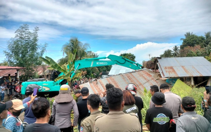 Dikawal 124 Personel Polres dan Puluhan Personel Pol-PP Pengadilan Negeri Bitung Eksekusi Lahan Milik Keluarga Batuna 