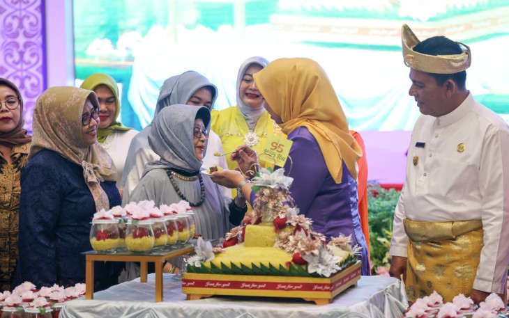 Gubernur Ansar Ajak Bersama perempuan Wujudkan Indonesia Emas 2045