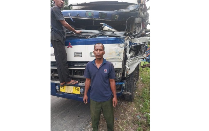 Kondisi salah satu Truk usai insiden kecelakaan di Batang Toru Tapsel