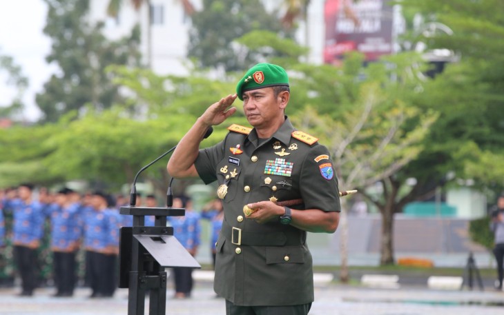 Pangdam XII/Tanjungpura Mayjen TNI Iwan Setiawan, S.E., M.M., memimpin upacara peringatan Hari Juang TNI Angkatan Darat ke-78 tahun 2023. Bertempat di Lapangan Tidayu, Makodam XII/Tpr