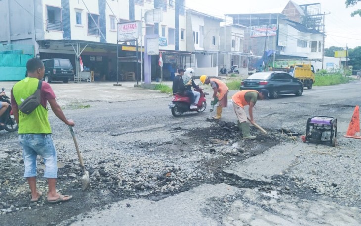 Perbaikan Jalan Hibrida Raya 