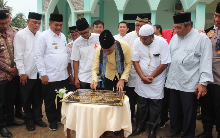 Wakil Bupati Asahan Dampingi Wagubsu Resmikan Masjid Musyahadah Kecamatan Rahuning