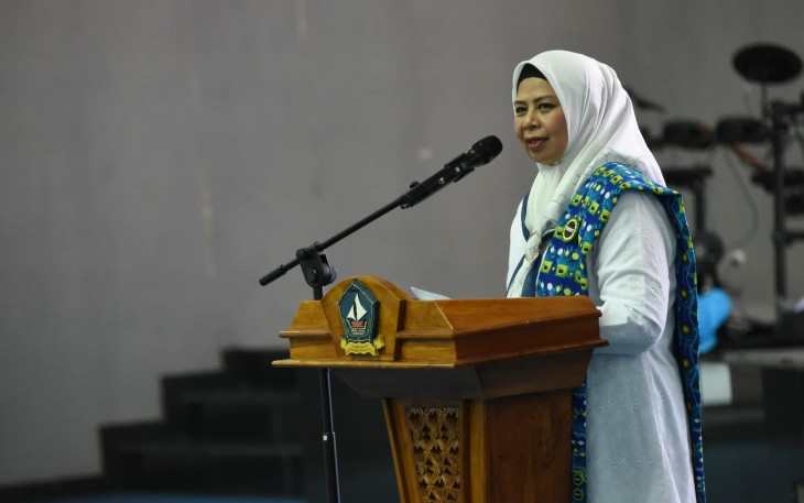 Ketua Badan Kontrak Majelis Taklim (BKMT) Provinsi Kepulauan Riau Hj. Dewi Kumalasari Ansar 