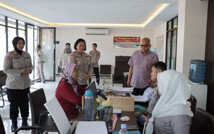 Peninjauan Pelayanan Publik oleh Kemenpan RB dan Srena Mabes Polri di Polres Jakbar