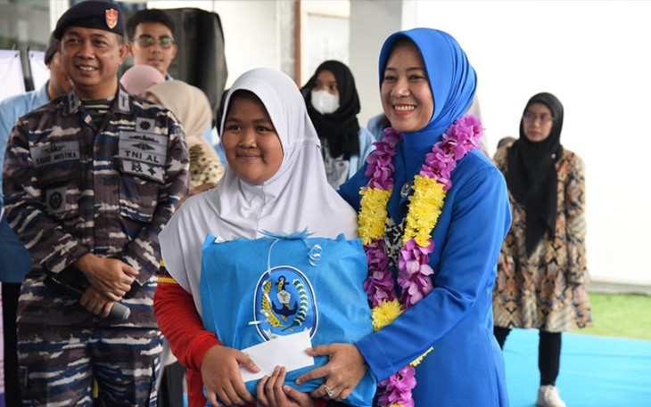 Ketum Jalasenastri Ny. Fera Muhammad Ali saat Baksos