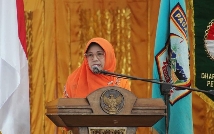  Penasehat DWP Kabupaten Pasaman Barat Ny Titi Hamsuardi