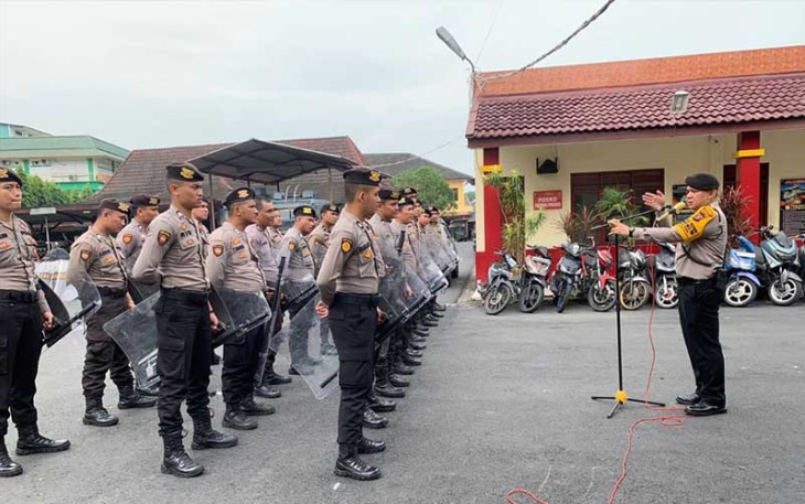 Dalmas di halaman kantor Sat Samapta Polrestabes Medan Jalan Putri Hijau Medan, Selasa (5/12/2023). 