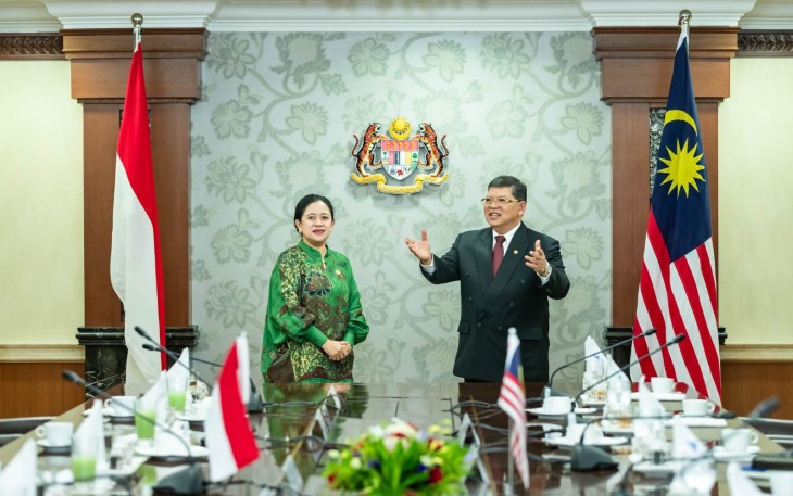 Ketua DPR RI Puan Maharani saat bertemu Dato Johari Bin Abdul di Gedung Parlemen Malaysia, Senin (2/10/2023). 