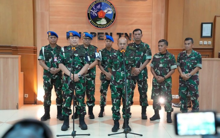Kapuspen TNI saat jumpa pers.