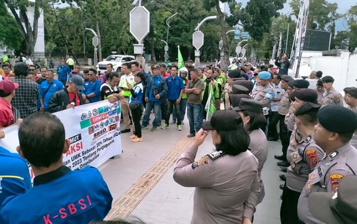 Polrestabes Medan Amankan Unras Gebrak Sumut di Kantor Gubernur 
