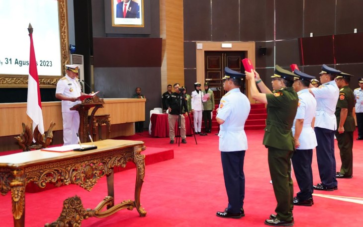 Panglima TNI Laksamana TNI Yudo Margono, S.E., M.M., saat Pimpin Sertijab Aslog dan Kapusada TNI serta Kenkat Pati TNI Rektor Unhandi Mabes TNI, Cilangkap, Jakarta Timur, Kamis (31/8/2023).