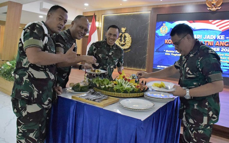 Danwing Udara 1 dan Danlanudal Tanjungpinang saat Tasyakuran HUT Korps Suplai 