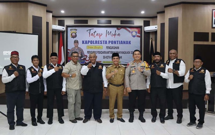  Polresta Pontianak Kukuhkan Pokdar Kamtibmas Bhayangkara