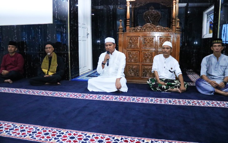 Sambut datangnya bulan suci Ramadhan 1445 Hijriah, Lanud Raden Sadjad (RSA) Natuna menggelar doa bersama pengoperasian kembali Masjid Mina Lanud RSA. Acara ini berlangsung di Masjid Mina Lanud RSA Kabupaten Natuna Provinsi Kepulauan Riau, Senin (11/3/2024)