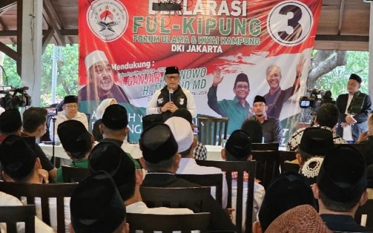 Sekretaris TPN Ganjar-Mahfud, Hasto Kristiyanto saat menghadiri acara deklarasi para ulama dan kiai kampung untuk Ganjar Pranowo-Mahfud MD di kawasan Cilandak, Jakarta, Jumat (12/1/2024).
