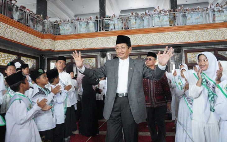 Menag Nasaruddin Umar menghadiri wisuda santri hafal juz 30 Al Qur'an di Jombang, Minggu (22/12)