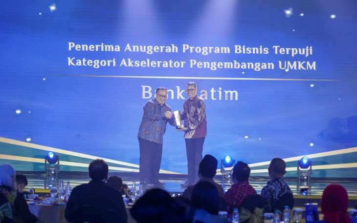 Bank Jatim Raih Penghargaan Sebagai Akselerator Pengembangan UMKM