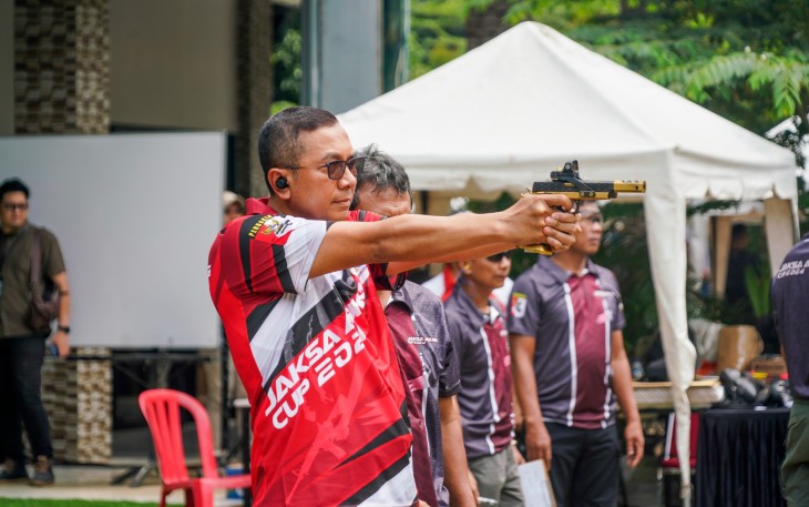 Inspektur Kostrad  Mayjen TNI Choirul Anam, S.E., M.M menghadiri kejuaraan menembak "Jaksa Agung Cup 2024" yang diselenggarakan di Lapangan Tembak Senayan, Jakarta Kamis (22/8/2024)