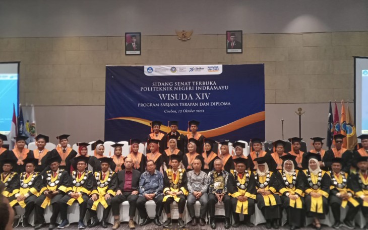 425 Lulusan Polindra Siap Mengukir Prestasi di Dunia Profesional