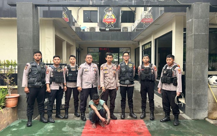Kasat Samapta Polres Metro Jakarta Barat, AKBP M Hari Agung Julianto Saat Melakukan Konferensi Pers 