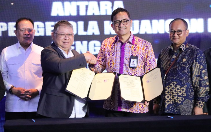 Acara penandatanganan berlangsung pada Senin 23 Desember 2024 di The Westin Jakarta dengan dihadiri oleh pejabat terkait, termasuk Ketua Dewan Pengawas BPKH Firmansyah N. Nazaroedin, Kepala Badan Pelaksana BPKH Fadlul Imasyah, serta jajaran pejabat dari JAM DATUN dan BPKH.
