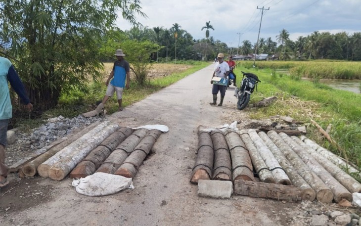 Salah satu fasiitas umum yang rusak