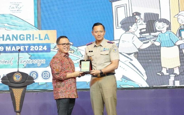 Menteri Pendayagunaan Aparatur Negara Reformasi Birokrasi (PANRB), Abdullah Azwar Anas hadir dalam rangkaian Rapat Kerja Nasional (Rakernas) Kementerian Agraria dan Tata Ruang/Badan Pertanahan Nasional (ATR/BPN) Tahun 2024 di Hotel Shangri-La, Jakarta pada Kamis (07/03/2024).