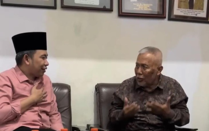 ketua Pepabri Jember Supandi dihadapan gus Fawait, Rabu (8/5/2024).