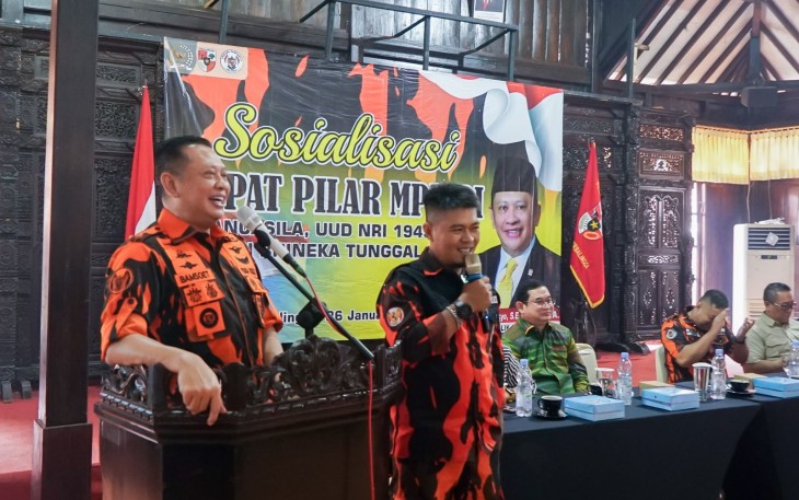 Ketua MPR RI sekaligus Wakil Ketua Umum Partai Golkar dan Wakil Ketua Umum Pemuda Pancasila Bambang Soesatyo  dalam Sosialisasi Empat Pilar MPR RI hari ke-9 dalam kunjungannya ke Dapil-7 Jawa Tengah bersama MPC Pemuda Pancasila Kabupaten Purbalingga Jawa Tengah, Jumat (26/1/24) 