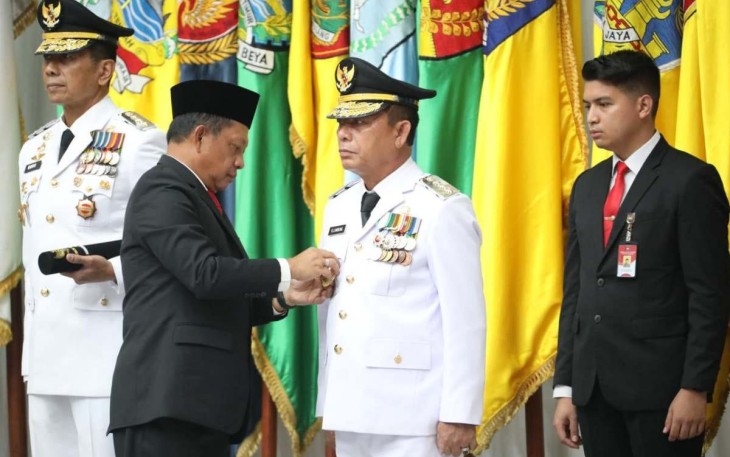 Menteri Dalam Negeri (Mendagri) Tito Karnavian resmi melantik Mayjen (Purn) TNI Ramses Limbong Deputi Bidang Pengelolaan Infrastruktur Kawasan Perbatasan pada Badan Nasional Pengelola Perbatasan (BNPP) menjadi Penjabat (Pj) Gubernur Provinsi Papua di Ruang Sasana Bhakti Praja (SBP) Kementerian Dalam Negeri (Kemendagri) RI, Senin (5/8/2024)