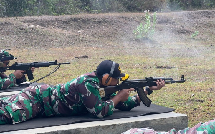 Lanudal Sabang Laksanakan Latihan Menembak Laras Panjang SS1 TW III Tahun 2024