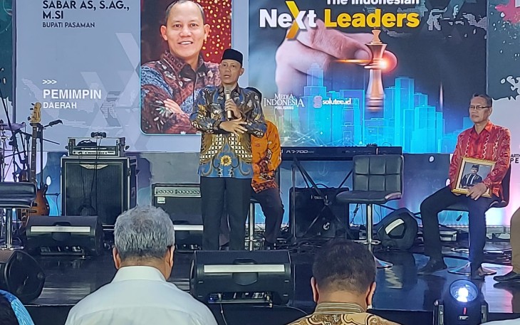 Bupati Pasaman Sabar AS Hadiri Launching Buku Versi Digital E Book “The Indonesian Next Leaders”