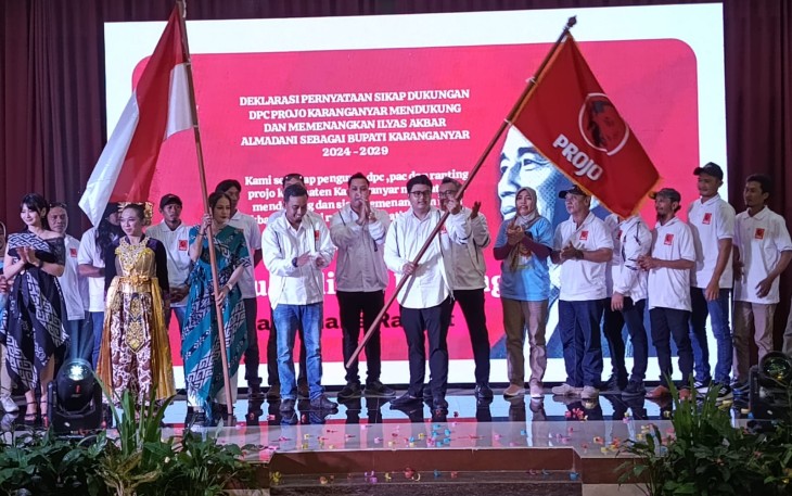 DPC Projo Karanganyar mendeklarasikan dukungan untuk memenangkan Ilyas Akbar Almadani sebagai Bupati Karanganyar 2024 - 2029, di Hotel Tamansari Karanganyar, Sabtu (15/6/2024).