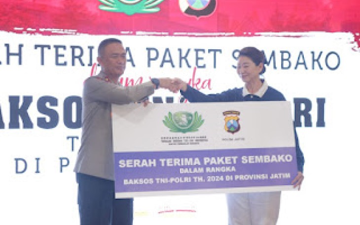 Polda Jatim saat Terima Paket Sembako Budha Tzu Chi untuk Disalurkan ke Masyarakat