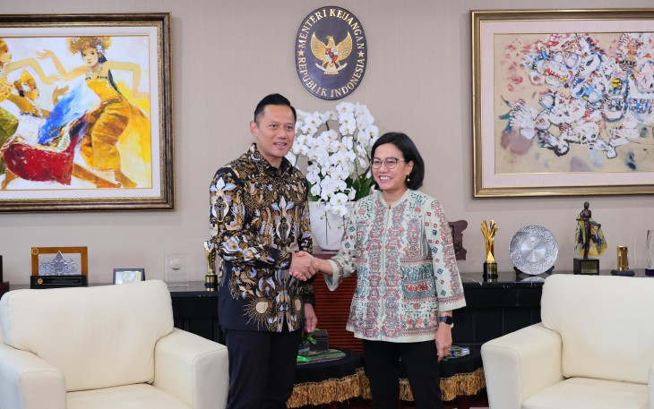 Menteri Agraria dan Tata Ruang/Kepala Badan Pertanahan Nasional (ATR/BPN), Agus Harimurti Yudhoyono (AHY) melakukan pertemuan dengan Menteri Keuangan, Sri Mulyani Indrawati di Gedung Djuanda I, Kementerian Keuangan pada Jumat (15/03/2024)