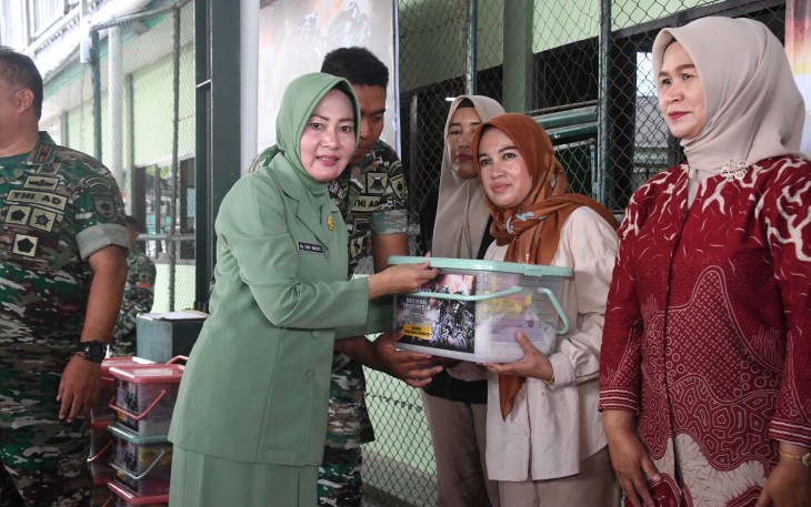 TNI Sultra Gelar Donor Darah Bakti Sosial dan Makan Sehat
