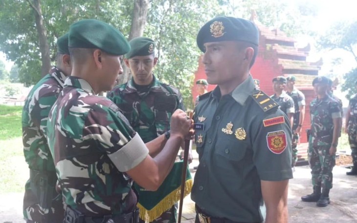 Danyonarmed 1 Kostrad Mayor Arm Ihalauw Garry Herlambang, S.Sos., saat Lepas Prajurit Terbaiknya