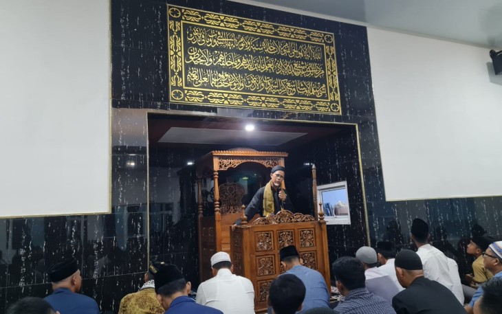 Lanud RSA Natuna Gelar Sholat Tarawih Perdana dengan Khusyuk
