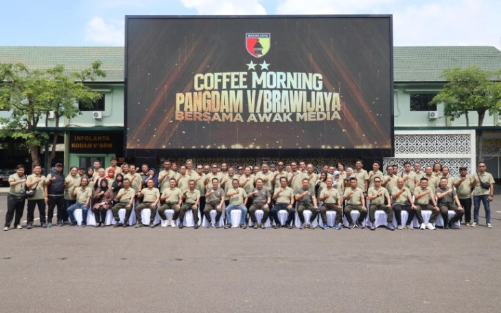  Pangdam V/Brawijaya Mayjen TNI Rafael Granada Baay menggelar acara “Coffee Morning” dengan para pimpinan redaksi (pemred) dan wartawan dari berbagai media di Jawa Timur