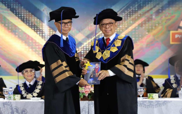 Prof. Dr. Reda Manthovani, S.H., LL.M., saat dikukuhkan menjadi Guru Besar Bidang Ilmu Hukum Pidana Universitas Pancasila Jakarta, Kamis (25/1)