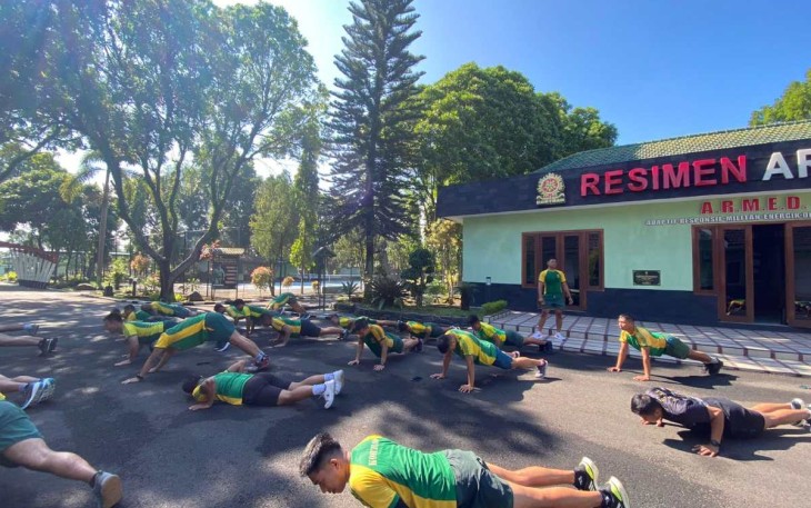 Pembinaan Fisik Prajurit Menarmed 2 Kostrad, Selasa (30/1)